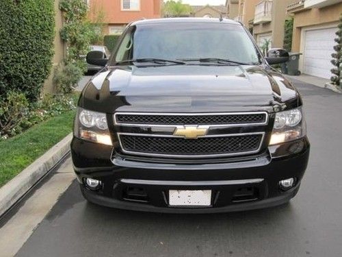 2007 chevrolet tahoe ltz it has 65,100 certified miles and comes with a 5.3l v-8