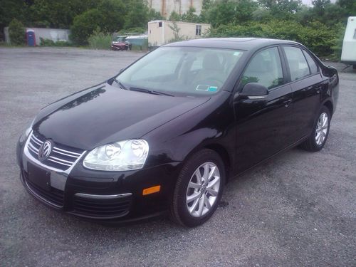 No reserve! one owner!!! heated leather seats, sunroof, cd and ipod, super clean