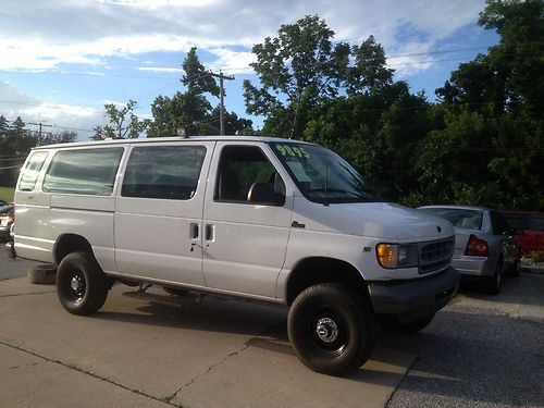 2002 ford e350 xlt extended 4x4 quigley van 1 owner price to sell!!!!!!!!!!!!!!!
