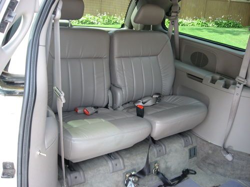 2001 chrysler wheel chair acc. town and country van