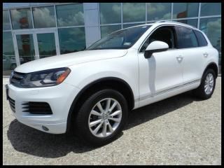 2013 volkswagen tougeg v6/ leather/pwr package/tinted windows/like new
