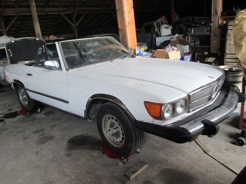 1975 450sl with both soft and hardtops . buy for parts or repair. no reserve