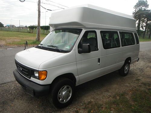 06 ford e-250 isle seating airport shuttle school bus seating 14 passenger