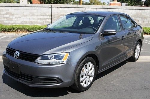 2012 volkswagen jetta se, only 7k mi, automatic, roof, don't miss!