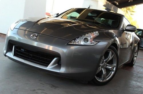 2009 nissan 370z touring/sport pkg. 6 sp. leather. clean in/out. 1 owner car.