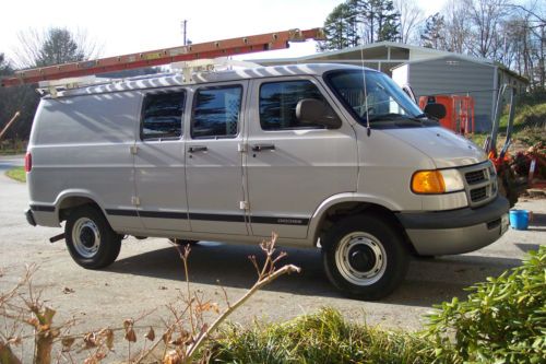 2001 dodge ram 2500 cargo van, v8, ladder rack, material bins, one owner