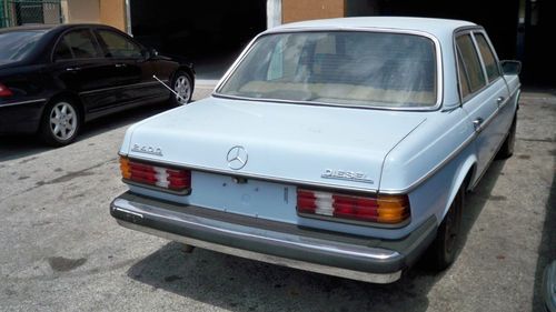 1978 mercedes-benz 240d base sedan 4-door 2.4l