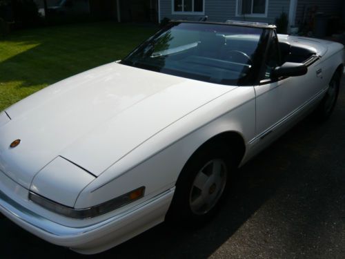 1990 buick reatta base convertible 2-door 3.8l collectable excellent condition