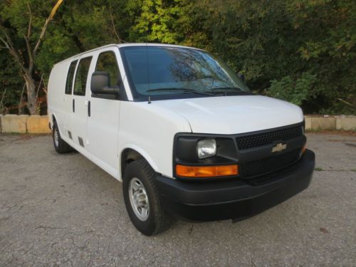 2007 chevy express 2500, extended, utility cargo van, lift, cold a/c, very clean