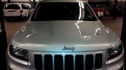 2012 jeep grand cherokee srt8 only 10,000 miles 1 owner certified! dont miss!