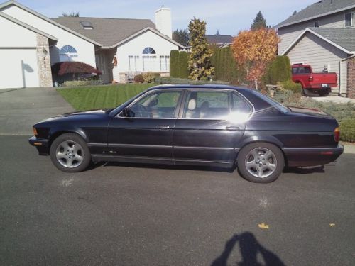 Black 1988 bmw 750il. great condition