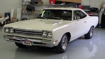 1969 plymouth roadrunner appearance package 440 big block-satellite from arizona