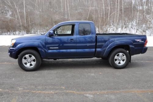 2006 toyota tacoma extended cab pickup 4-door 4.0l no reserve tro sport 4x4