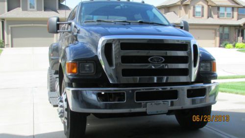 ***clean 2004 ford 750 crew cab***