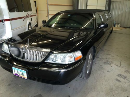 2003 lincoln town car krystal 120&#034; ready to work