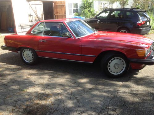 1987 mercedes benz 560sl w/ soft and hard top low miles all original