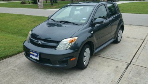 2006 toyota scion xa four door hatchback