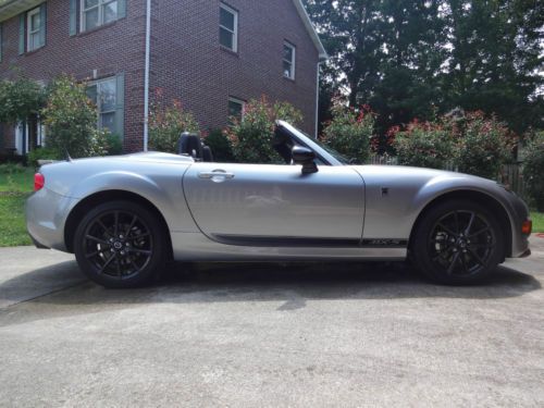 2013 mazda mx-5 miata club convertible 2-door 2.0l