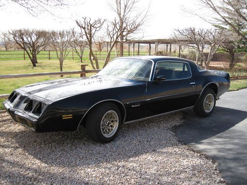 1979 pontiac firebird esprit coupe 2-door 5.7l