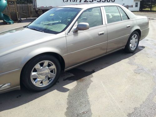 2002 cadillac deville  dts very clean  a steal at this price no reserve auction