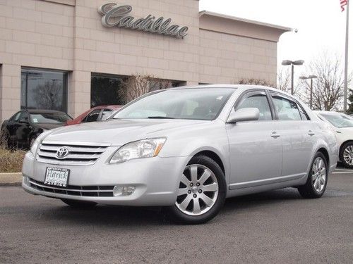 '05 avalon xls w/ sunroof - super clean - carfax certified - well maintained