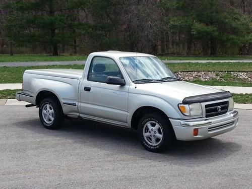 Rare beauty, 1 owner, automatic, only 89k miles! stepside bed w/ a.r.e. lid!!!