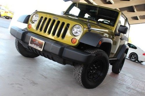 2007 jeep wrangler x. auto 4x4. very clean in/out. runs like new. clean carfax.