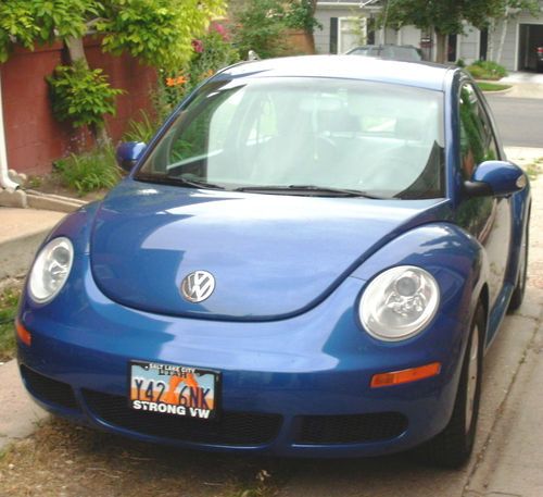 2007 volkswagen beetle 2.5 hatchback 2-door 2.5l in pristine condition