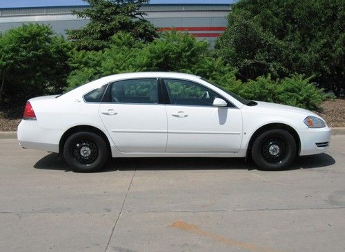 2006 chevy impala police package 4 dr sedan, 3.9l v-6, 72,604 miles