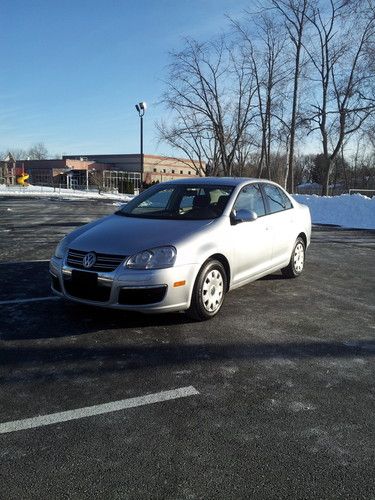 2005 volkswagen jetta 2.5 sedan 4-door 2.5l