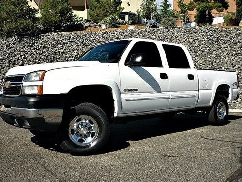Pulling power! 07 chevy 2500hd 6.0 v8 crew 4x4! internet special pricing!