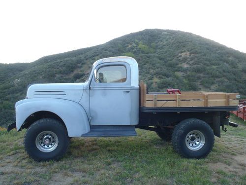 1946 ford 1/2 ton p/u 4x4 flatbed