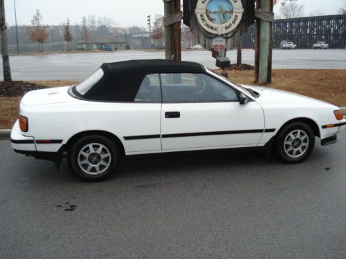 1988 toyota celica gt convertible  low miles gas saver 5spd rust free  rare!!!!