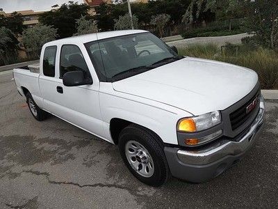 Very nice, extra clean 2007 sierra classic extended cab 2wd, 1 owner, florida