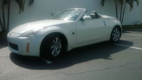 2004 nissan 350z convertible 2-door 3.5l