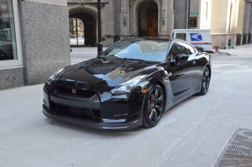 10 nissan gtr 1 owner 84k msrp clean car only 10k miles!! adult driven no story!