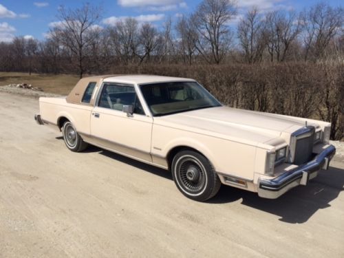 1981 lincoln town car town coupe. extremely rare 2 door town car. low mileage!