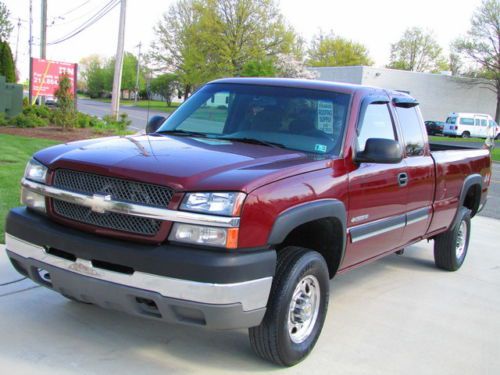 Warranty ! long bed ! silverado  extended cab  2500hd  4x4 ! just serviced ! 03