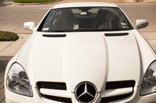 Mercedes - benz slk350, white
