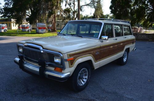 1984 jeep grand wagoneer, 89,000 miles, 4wd runs and drives great, nice shape!