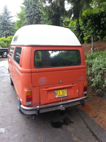 1973 volkswagen camper van bus - very straight body and very little rust!