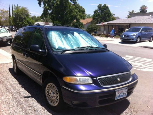 1997 chrysler town &amp; country lxi van