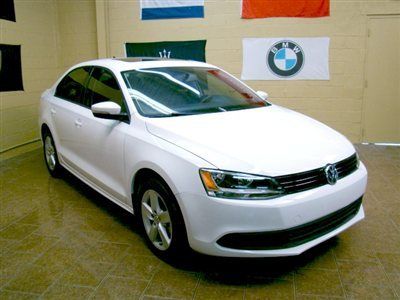 2012 vw jetta tdi automatic leather sunroor heated seats fender stereo low miles