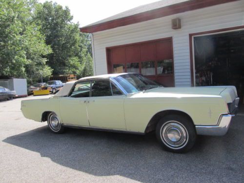 1966 LINCOLN CONTINENTAL CONVERTIBLE EXCELLENT PROJECT CAR NO RESERVE, image 3