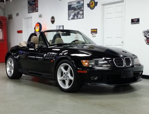 1997 bmw z3  2.8l 6cyl. auto 84k extremely nice condition