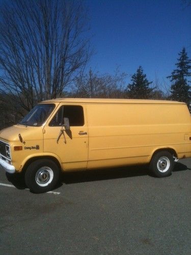 3/4 ton chevy van super low miles 50,000. 350 engine turbo 400 tranny and posi