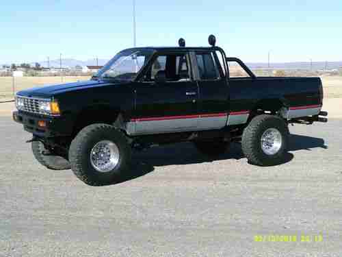 Sell used 1986 Nissan 720 Sport Truck King Cab Pickup 2 ...