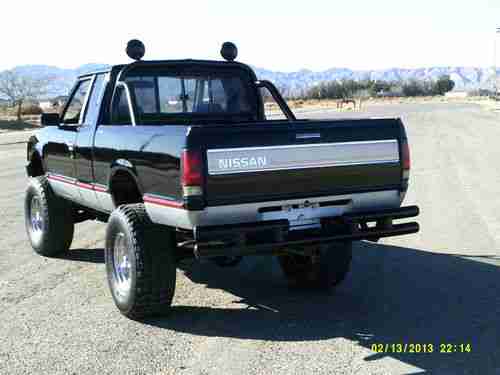 1986 Nissan 720 door #4