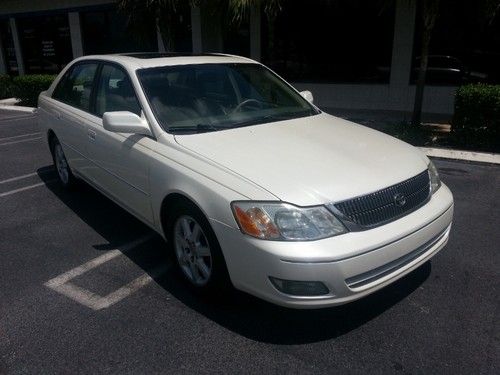 2002 toyota avalon xls !!! w/leather and sunroof!