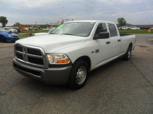 Crew cab 4dr, long bed box, 5.7 liter hemi v8, great work truck, warranty !!!